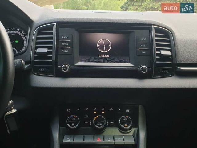 Черный Шкода Karoq, объемом двигателя 1.5 л и пробегом 145 тыс. км за 18500 $, фото 11 на Automoto.ua