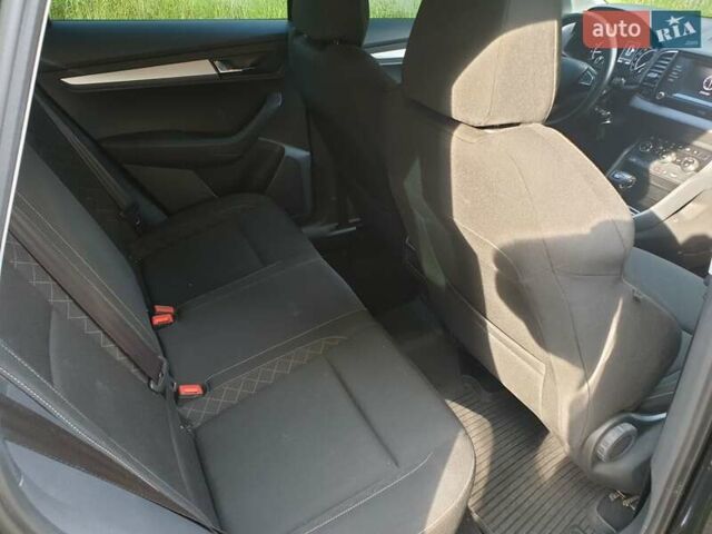 Черный Шкода Karoq, объемом двигателя 1.5 л и пробегом 145 тыс. км за 18500 $, фото 6 на Automoto.ua