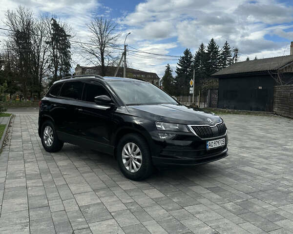 Черный Шкода Karoq, объемом двигателя 1.5 л и пробегом 46 тыс. км за 21900 $, фото 3 на Automoto.ua