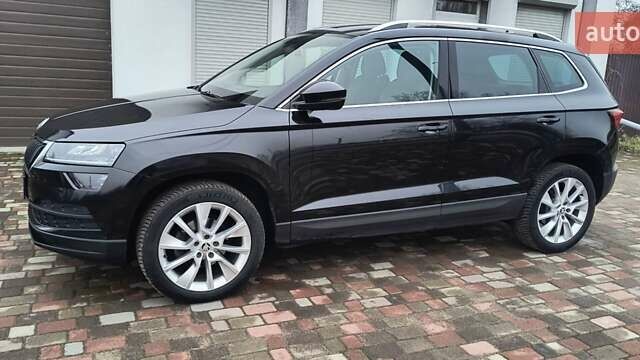 Чорний Шкода Karoq, об'ємом двигуна 1.6 л та пробігом 168 тис. км за 22100 $, фото 1 на Automoto.ua