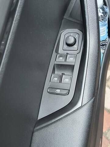 Чорний Шкода Karoq, об'ємом двигуна 1.6 л та пробігом 168 тис. км за 22100 $, фото 14 на Automoto.ua