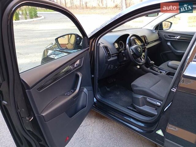 Чорний Шкода Karoq, об'ємом двигуна 0 л та пробігом 202 тис. км за 22800 $, фото 6 на Automoto.ua
