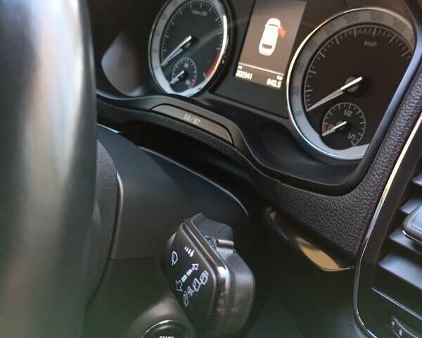 Чорний Шкода Karoq, об'ємом двигуна 0 л та пробігом 202 тис. км за 22800 $, фото 31 на Automoto.ua