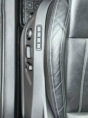 Чорний Шкода Karoq, об'ємом двигуна 1.6 л та пробігом 168 тис. км за 22100 $, фото 24 на Automoto.ua