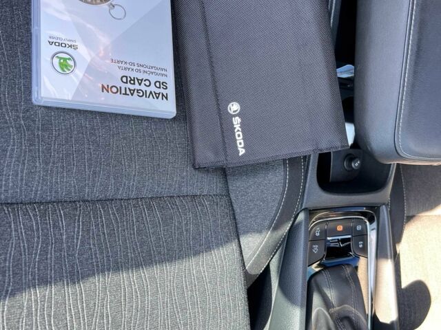 Черный Шкода Karoq, объемом двигателя 2 л и пробегом 263 тыс. км за 23999 $, фото 12 на Automoto.ua