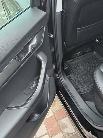 Чорний Шкода Karoq, об'ємом двигуна 1.6 л та пробігом 168 тис. км за 22100 $, фото 19 на Automoto.ua