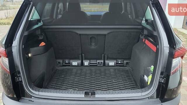 Чорний Шкода Karoq, об'ємом двигуна 1.6 л та пробігом 168 тис. км за 22100 $, фото 20 на Automoto.ua
