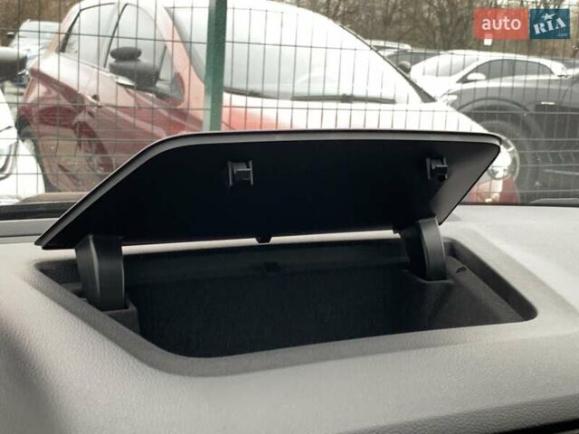 Черный Шкода Karoq, объемом двигателя 1.5 л и пробегом 232 тыс. км за 19155 $, фото 55 на Automoto.ua