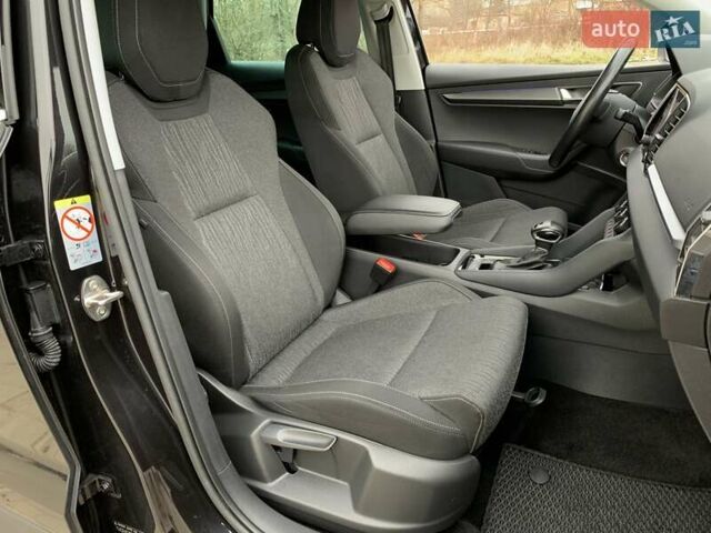 Черный Шкода Karoq, объемом двигателя 1.5 л и пробегом 232 тыс. км за 19155 $, фото 35 на Automoto.ua