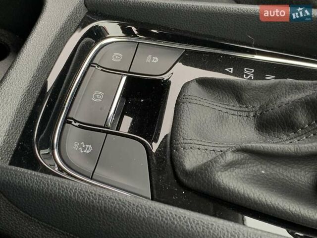 Черный Шкода Karoq, объемом двигателя 1.5 л и пробегом 232 тыс. км за 19155 $, фото 39 на Automoto.ua