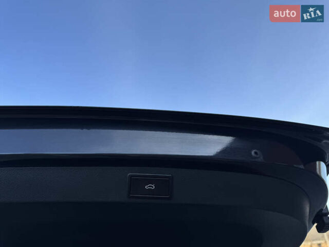 Чорний Шкода Karoq, об'ємом двигуна 2 л та пробігом 187 тис. км за 23499 $, фото 60 на Automoto.ua