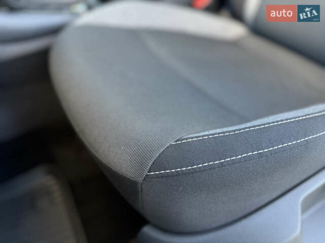 Чорний Шкода Karoq, об'ємом двигуна 2 л та пробігом 187 тис. км за 23499 $, фото 40 на Automoto.ua