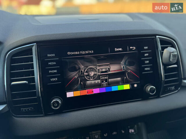 Чорний Шкода Karoq, об'ємом двигуна 2 л та пробігом 187 тис. км за 23499 $, фото 69 на Automoto.ua