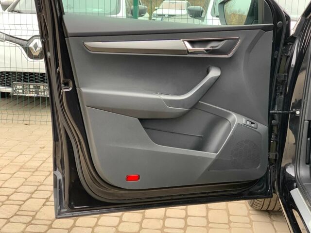 Чорний Шкода Karoq, об'ємом двигуна 1.5 л та пробігом 232 тис. км за 19155 $, фото 8 на Automoto.ua