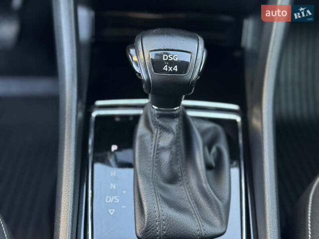 Чорний Шкода Karoq, об'ємом двигуна 2 л та пробігом 187 тис. км за 23499 $, фото 42 на Automoto.ua