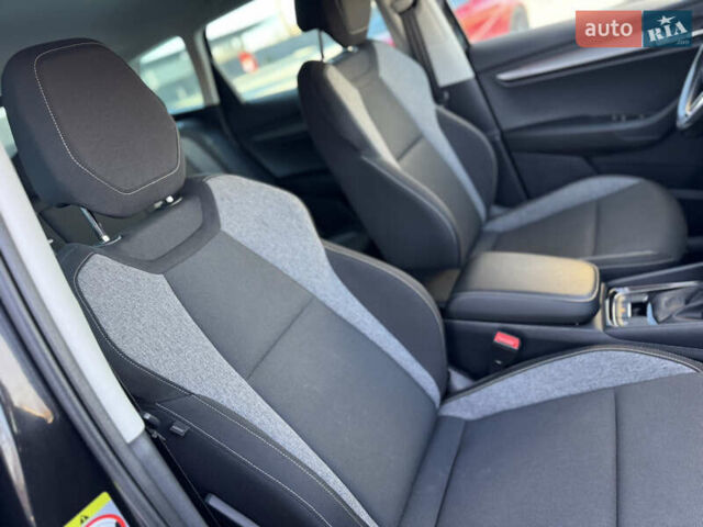 Чорний Шкода Karoq, об'ємом двигуна 2 л та пробігом 187 тис. км за 23499 $, фото 48 на Automoto.ua