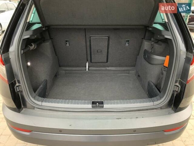 Черный Шкода Karoq, объемом двигателя 1.5 л и пробегом 232 тыс. км за 19155 $, фото 27 на Automoto.ua