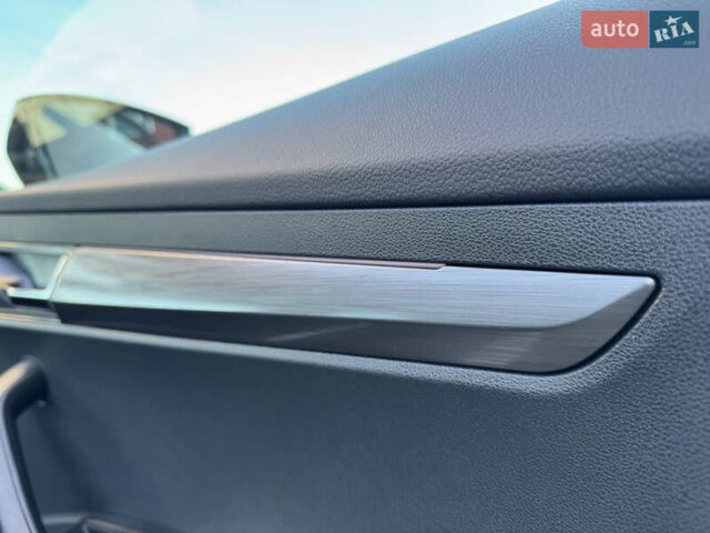 Чорний Шкода Karoq, об'ємом двигуна 2 л та пробігом 187 тис. км за 23499 $, фото 51 на Automoto.ua