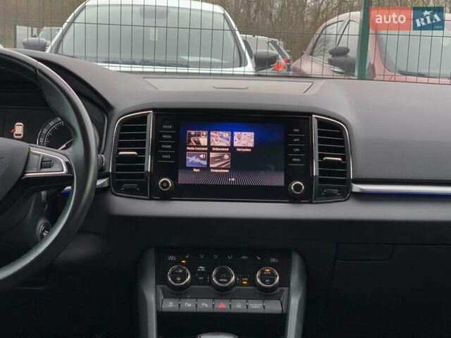 Черный Шкода Karoq, объемом двигателя 1.5 л и пробегом 232 тыс. км за 19155 $, фото 57 на Automoto.ua