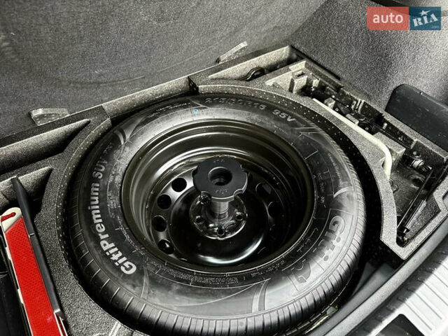 Черный Шкода Karoq, объемом двигателя 1.4 л и пробегом 125 тыс. км за 21799 $, фото 32 на Automoto.ua