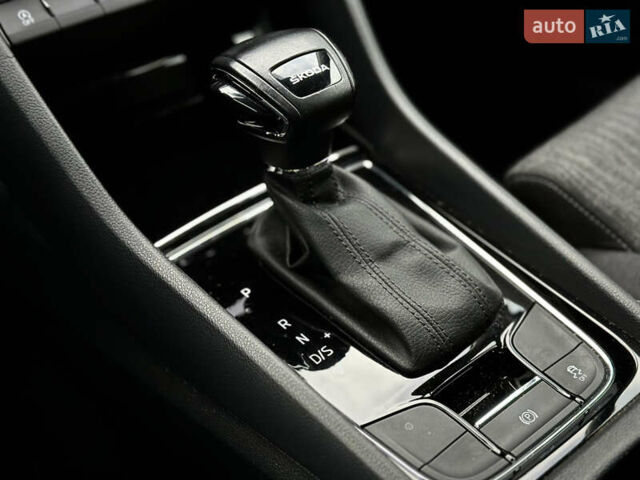 Черный Шкода Karoq, объемом двигателя 1.4 л и пробегом 125 тыс. км за 21799 $, фото 65 на Automoto.ua