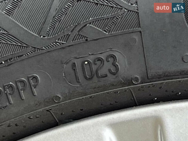 Чорний Шкода Karoq, об'ємом двигуна 2 л та пробігом 154 тис. км за 26105 $, фото 22 на Automoto.ua