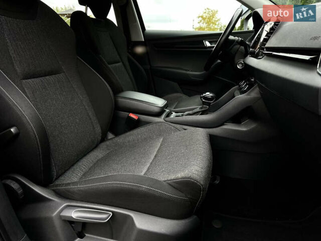 Черный Шкода Karoq, объемом двигателя 1.4 л и пробегом 125 тыс. км за 21799 $, фото 50 на Automoto.ua