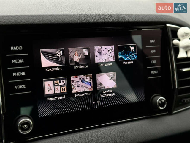 Черный Шкода Karoq, объемом двигателя 1.4 л и пробегом 125 тыс. км за 21799 $, фото 72 на Automoto.ua