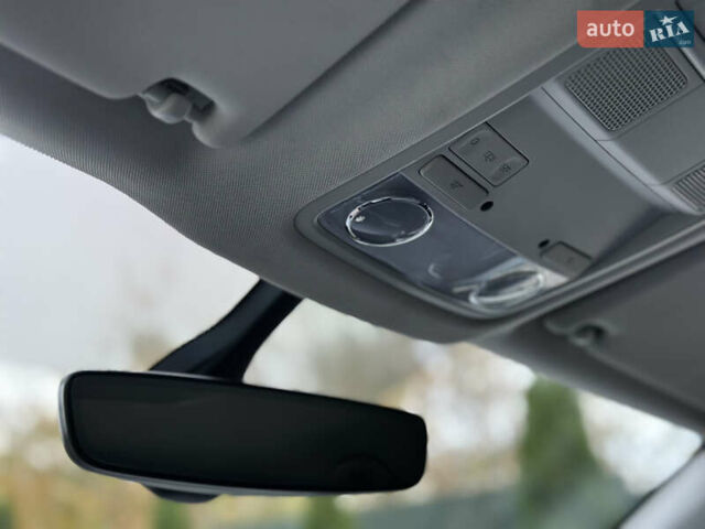 Черный Шкода Karoq, объемом двигателя 1.4 л и пробегом 125 тыс. км за 21799 $, фото 75 на Automoto.ua