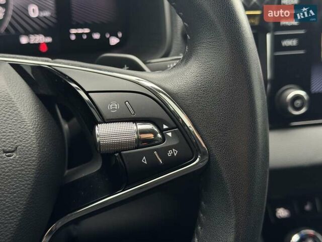 Чорний Шкода Karoq, об'ємом двигуна 1.4 л та пробігом 69 тис. км за 25999 $, фото 26 на Automoto.ua