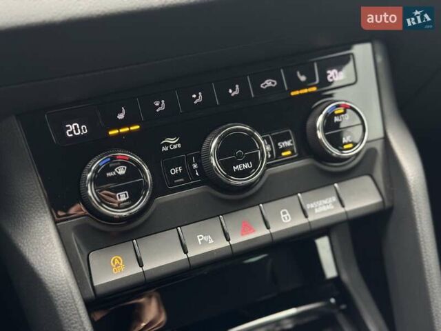 Чорний Шкода Karoq, об'ємом двигуна 1.4 л та пробігом 69 тис. км за 25999 $, фото 30 на Automoto.ua