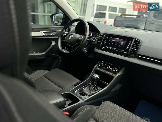 Черный Шкода Karoq, объемом двигателя 1.4 л и пробегом 69 тыс. км за 25990 $, фото 30 на Automoto.ua