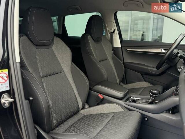 Черный Шкода Karoq, объемом двигателя 1.4 л и пробегом 69 тыс. км за 25990 $, фото 36 на Automoto.ua