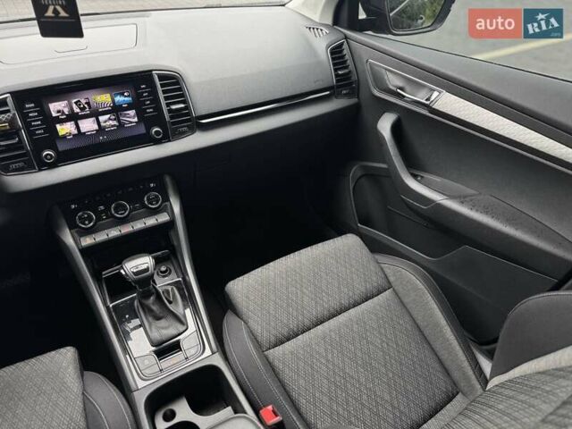 Чорний Шкода Karoq, об'ємом двигуна 1.4 л та пробігом 69 тис. км за 25999 $, фото 41 на Automoto.ua