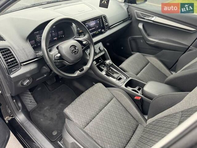 Чорний Шкода Karoq, об'ємом двигуна 1.4 л та пробігом 69 тис. км за 25999 $, фото 51 на Automoto.ua