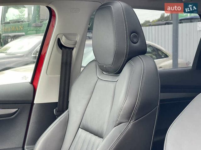 Красный Шкода Karoq, объемом двигателя 0 л и пробегом 138 тыс. км за 19900 $, фото 48 на Automoto.ua