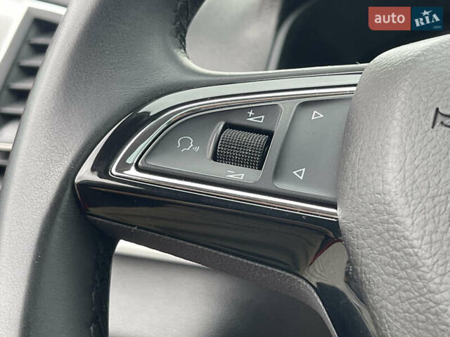 Красный Шкода Karoq, объемом двигателя 0 л и пробегом 138 тыс. км за 19900 $, фото 53 на Automoto.ua