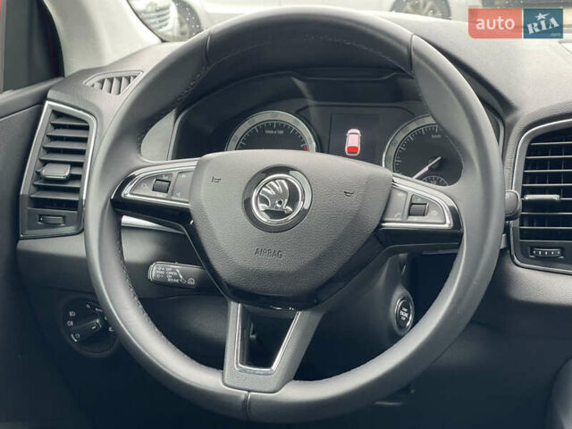 Красный Шкода Karoq, объемом двигателя 0 л и пробегом 138 тыс. км за 19900 $, фото 40 на Automoto.ua