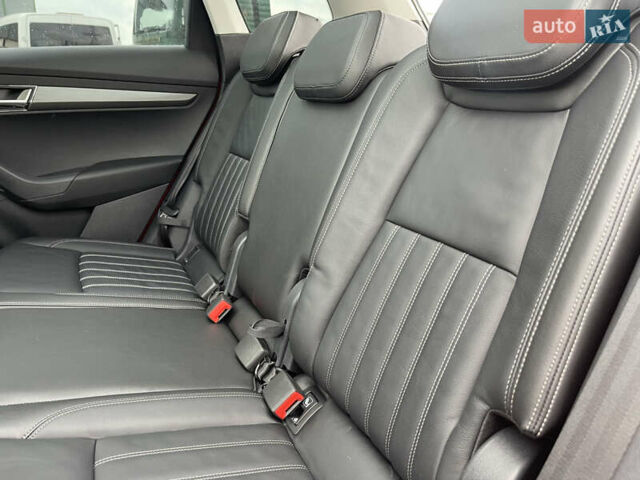 Красный Шкода Karoq, объемом двигателя 0 л и пробегом 138 тыс. км за 19900 $, фото 36 на Automoto.ua