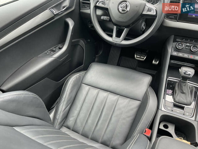 Красный Шкода Karoq, объемом двигателя 0 л и пробегом 138 тыс. км за 19900 $, фото 44 на Automoto.ua