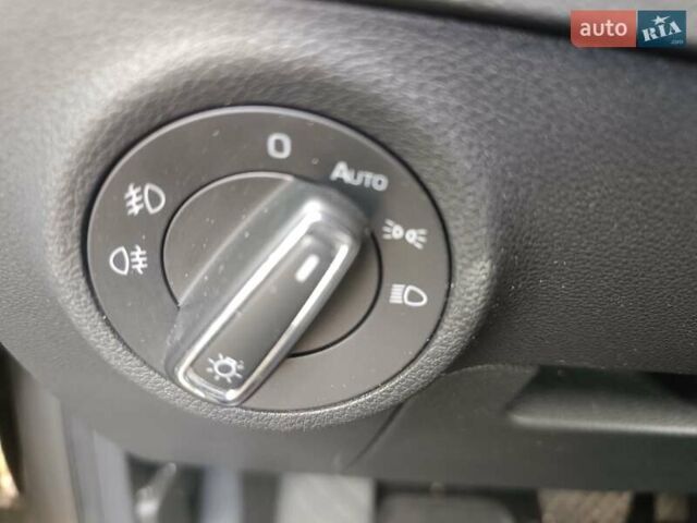 Шкода Karoq, объемом двигателя 1.5 л и пробегом 52 тыс. км за 8600 $, фото 11 на Automoto.ua