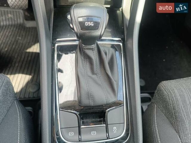 Шкода Karoq, объемом двигателя 1.5 л и пробегом 52 тыс. км за 8600 $, фото 12 на Automoto.ua