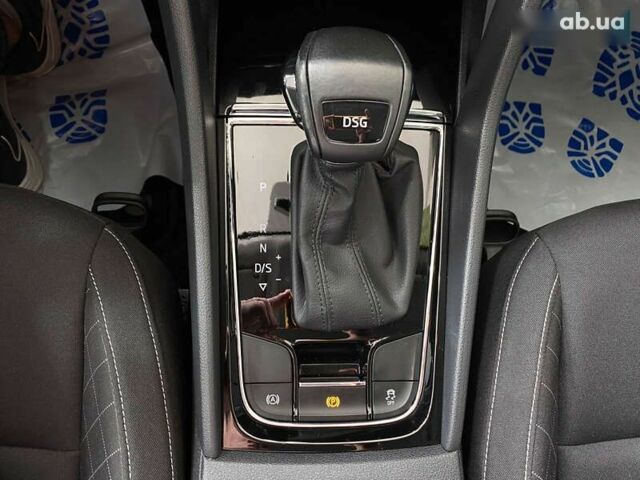Шкода Karoq, об'ємом двигуна 2 л та пробігом 156 тис. км за 24750 $, фото 19 на Automoto.ua