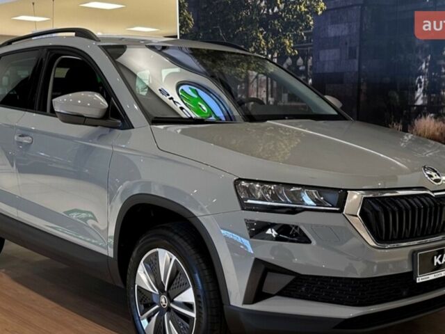 Шкода Karoq, объемом двигателя 1.4 л и пробегом 0 тыс. км за 32099 $, фото 2 на Automoto.ua