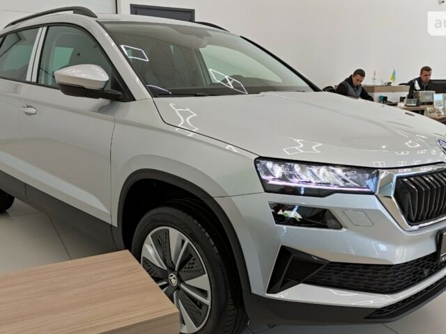 Шкода Karoq, об'ємом двигуна 1.4 л та пробігом 0 тис. км за 31425 $, фото 13 на Automoto.ua