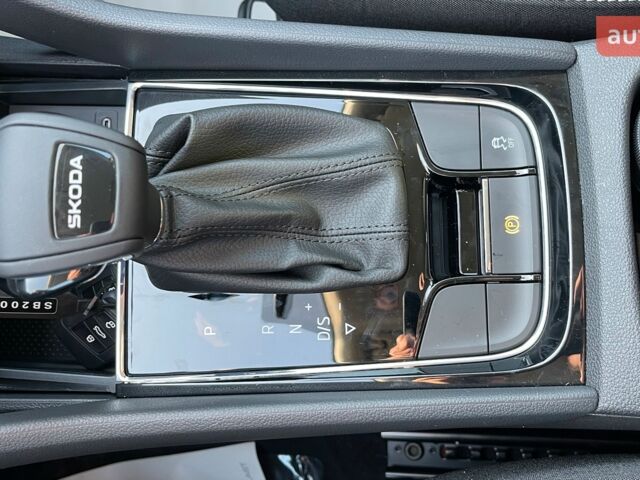 Шкода Karoq, объемом двигателя 1.4 л и пробегом 0 тыс. км за 31092 $, фото 11 на Automoto.ua