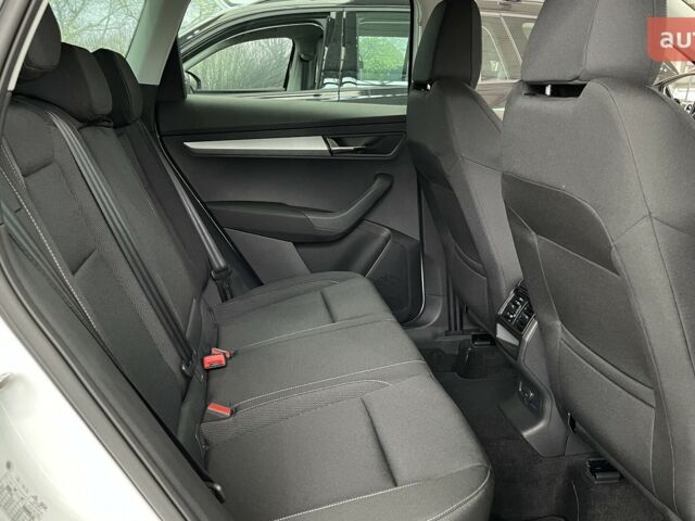 Шкода Karoq, объемом двигателя 1.4 л и пробегом 0 тыс. км за 31546 $, фото 11 на Automoto.ua