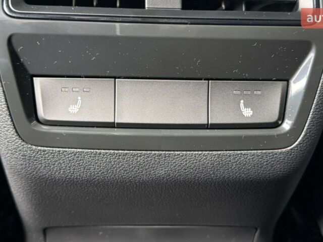 Шкода Karoq, об'ємом двигуна 1.4 л та пробігом 0 тис. км за 30619 $, фото 20 на Automoto.ua