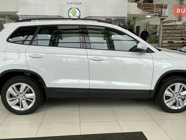 Шкода Karoq, объемом двигателя 1.4 л и пробегом 0 тыс. км за 31007 $, фото 3 на Automoto.ua