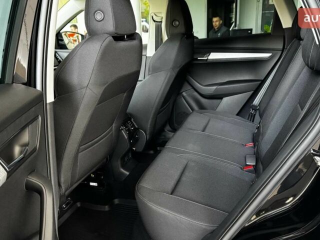 Шкода Karoq, объемом двигателя 1.4 л и пробегом 0 тыс. км за 29905 $, фото 30 на Automoto.ua